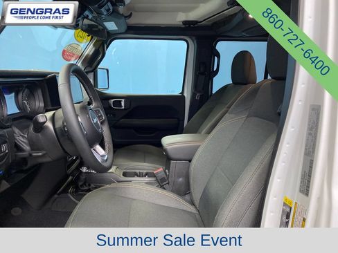 Used 2025 Jeep Wrangler Unlimited Sahara w/ Safety Group AWD/4WD image 10