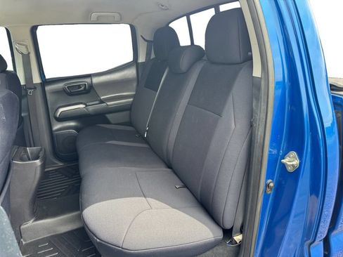 Used 2016 Toyota Tacoma SR5 w/ Towing Package RWD image 16