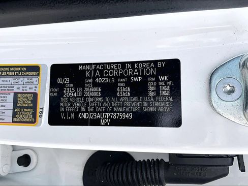 Used 2023 Kia Soul LX w/ LX Technology Package image 34