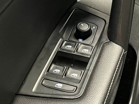 Certified 2022 Volkswagen Tiguan S image 15