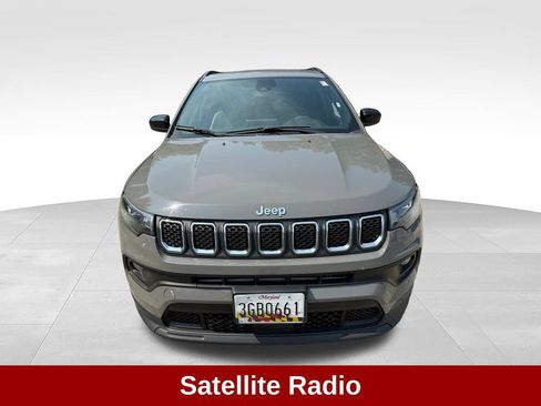 Used 2024 Jeep Compass Latitude AWD/4WD image 10