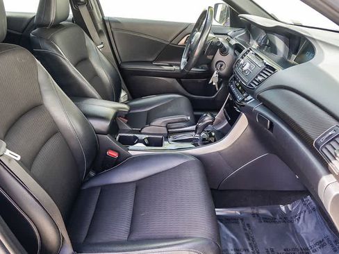 Used 2016 Honda Accord Sport image 18