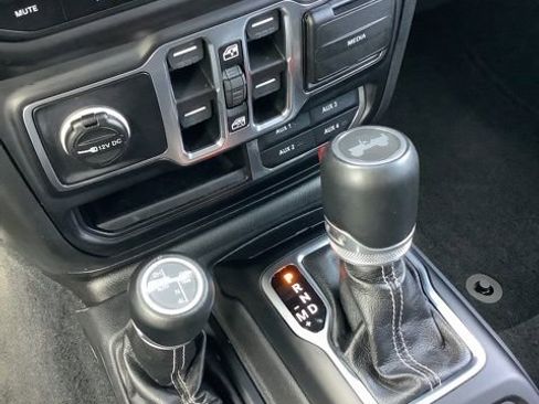 Certified 2021 Jeep Wrangler Unlimited Sahara w/ Cold Weather Group AWD/4WD image 24