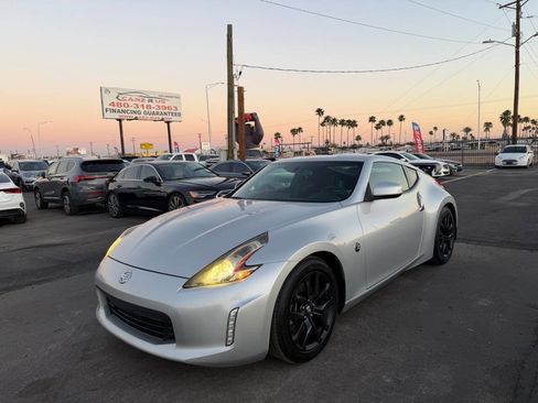 Used 2019 Nissan 370Z Coupe image 3