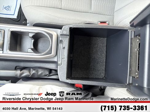 Used 2018 Toyota Tacoma SR5 w/ Four Season Floor Mat Package image 24