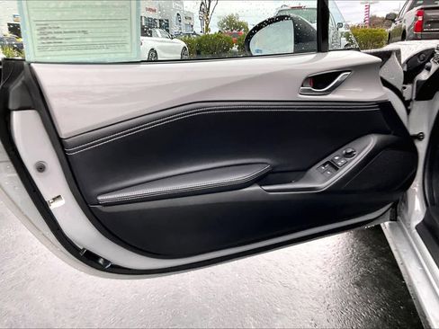 Used 2025 MAZDA MX-5 Miata Grand Touring w/ Weather Package image 20