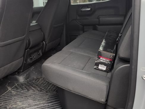 Used 2024 Chevrolet Silverado 1500 Custom image 7