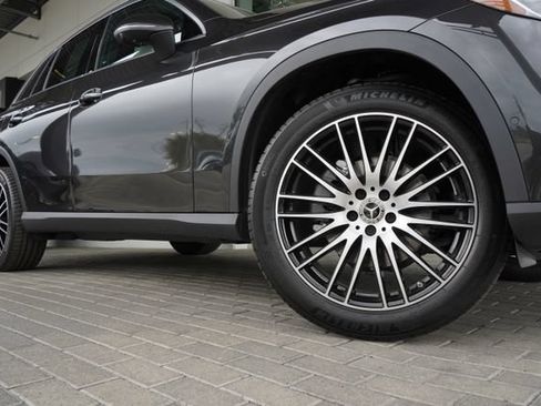 Used 2026 Mercedes-Benz GLC 300 image 10