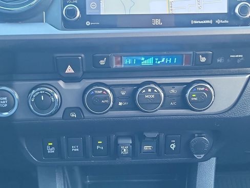 Used 2023 Toyota Tacoma TRD Off-Road w/ TRD Premium Off Road Package image 19