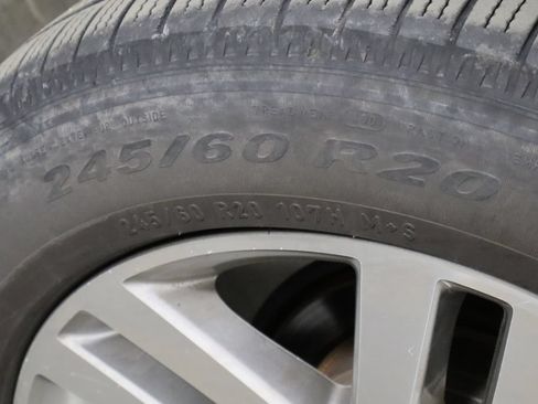 Used 2013 Toyota 4Runner Limited AWD/4WD image 36