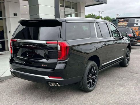 New 2026 GMC Yukon XL Denali w/ Sun & Power Step Package AWD/4WD image 3