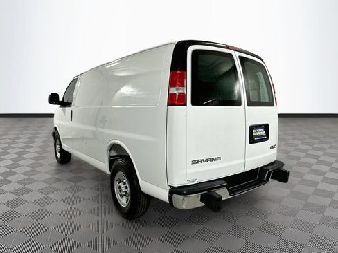 Used 2025 GMC Savana 2500 w/ Driver Convenience Package RWD image 5