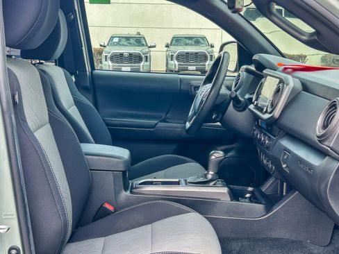 Used 2023 Toyota Tacoma TRD Off-Road w/ Black Out Package (TMS) image 16