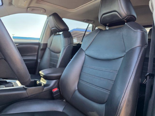 Used 2022 Toyota RAV4 XLE Premium AWD/4WD image 28