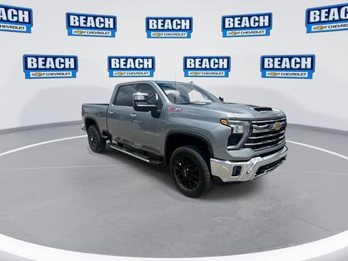 Used 2025 Chevrolet Silverado 2500 LTZ w/ LTZ Premium Package AWD/4WD image 2