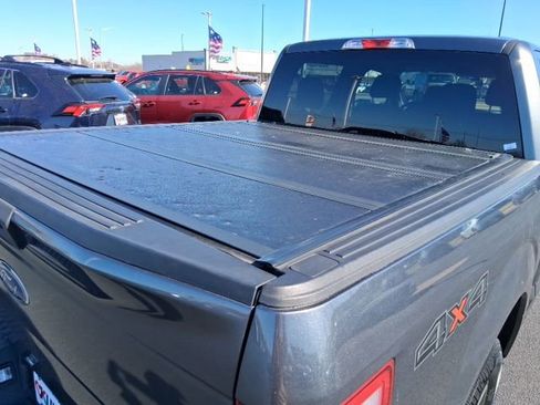 Used 2016 Ford F150 XLT image 9