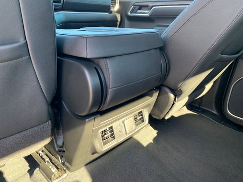 Used 2025 GMC Sierra 1500 SLT image 25