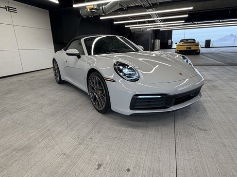Used 2023 Porsche 911 Carrera image 6