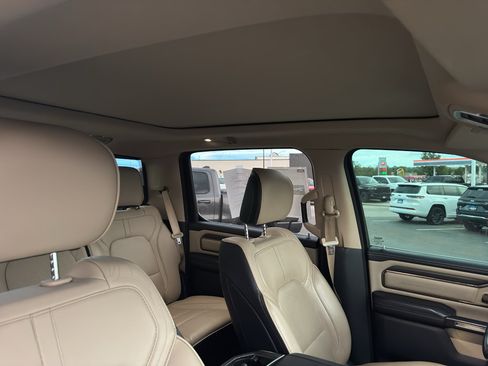 Used 2021 RAM 1500 Limited AWD/4WD image 11