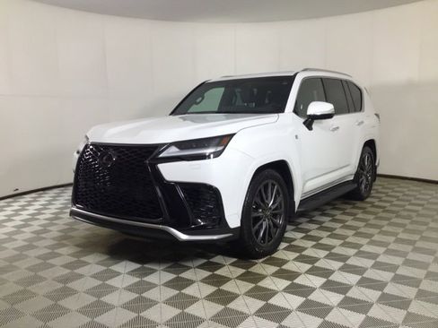 Used 2024 Lexus LX 600 F Sport image 3