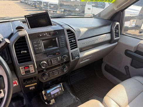 Used 2019 Ford F550 XLT image 29