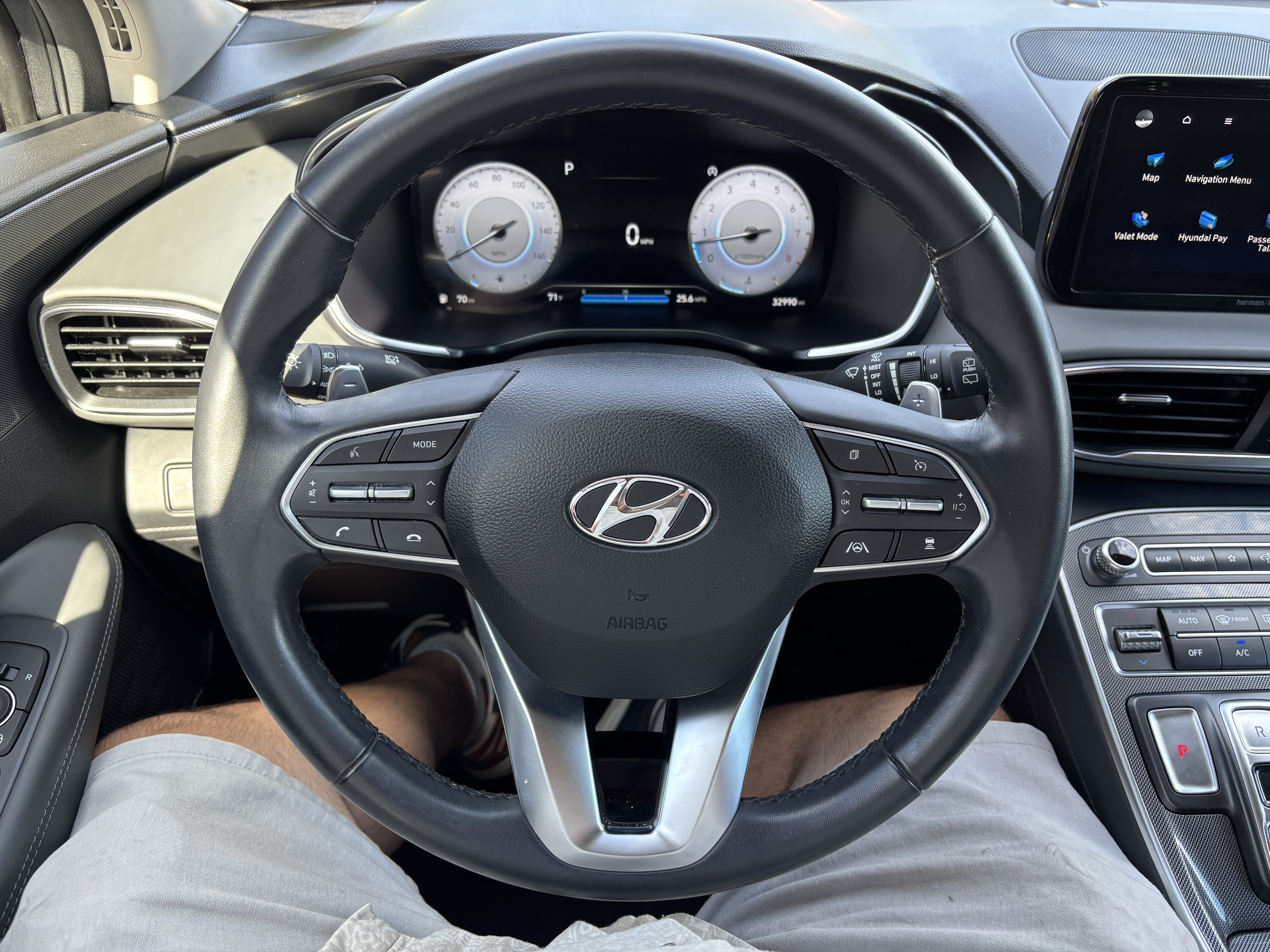 Used 2023 Hyundai Santa Fe SEL w/ Premium Package AWD/4WD image 18