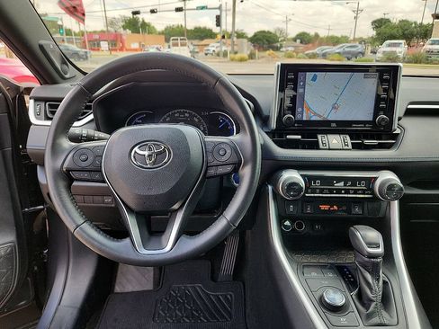 Used 2019 Toyota RAV4 XSE AWD/4WD image 7