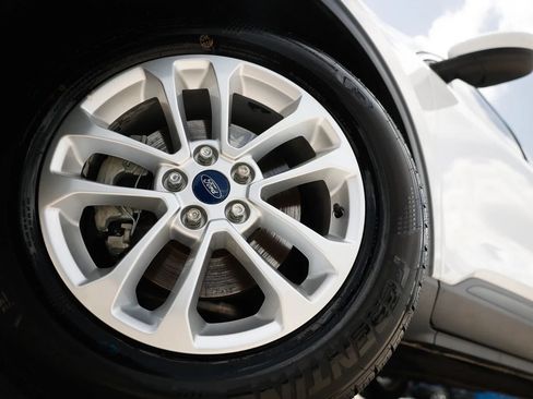 Used 2020 Ford Escape SE FWD image 24