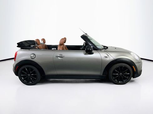 Used 2017 MINI Cooper S FWD image 4