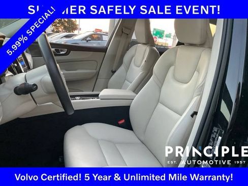 Certified 2023 Volvo XC60 B5 Plus w/ Climate Package AWD/4WD image 17