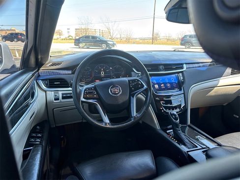 Used 2013 Cadillac XTS Platinum image 30