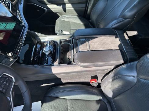 Used 2022 Jeep Wagoneer Series III w/ Premium Group I AWD/4WD image 53