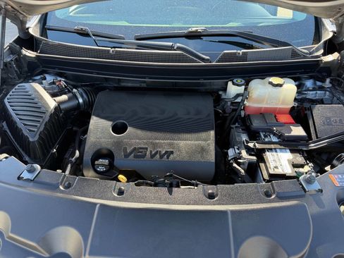 Used 2018 Chevrolet Traverse Premier w/ LPO, Floor Liner Package AWD/4WD image 9