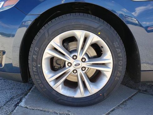 Used 2016 Ford Taurus SEL w/ Equipment Group 201A image 27