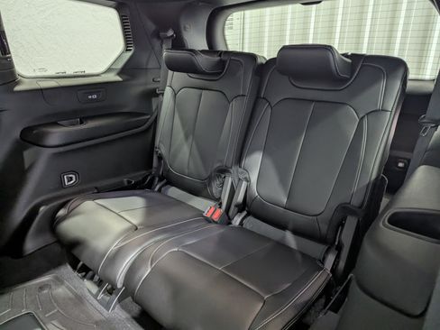 Used 2025 Jeep Grand Cherokee L Limited w/ Black Appearance Package image 12