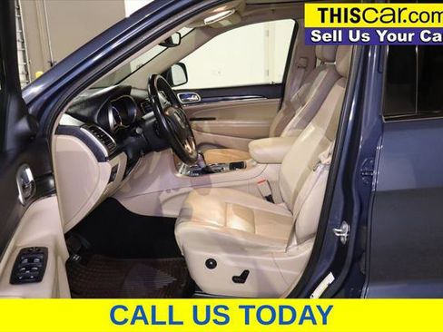 Used 2020 Jeep Grand Cherokee Limited w/ Luxury Group II RWD image 11