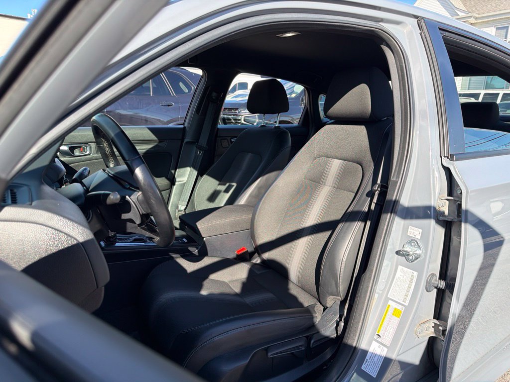 Used 2025 Honda Civic Sport image 19