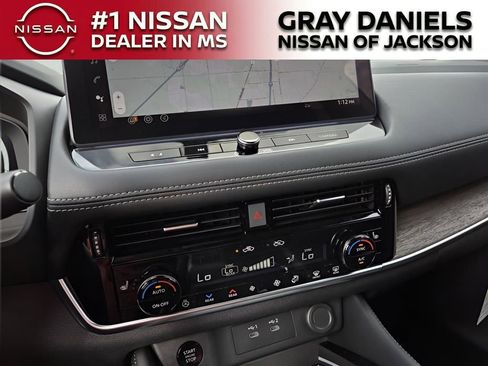 New 2026 Nissan Rogue Platinum w/ Platinum Premium Package image 6