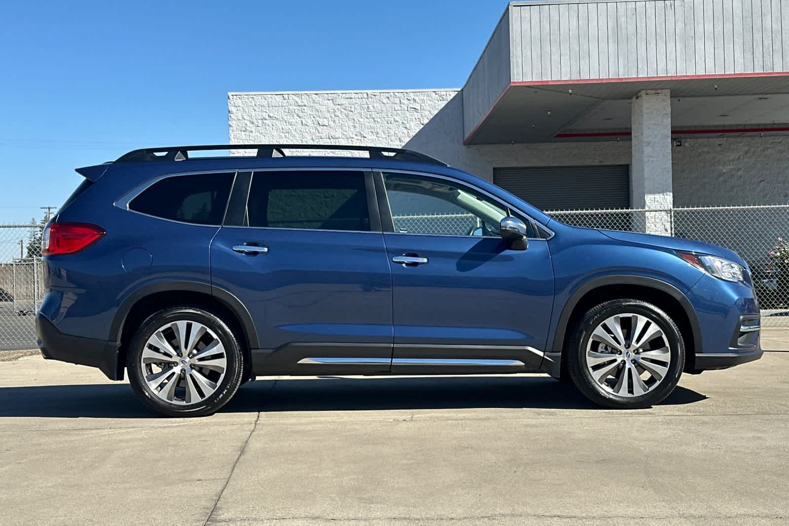 Used 2020 Subaru Ascent Touring w/ Popular Package #2A AWD/4WD image 2