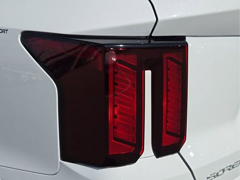 New 2025 Kia Sorento S w/ Panoramic Sunroof Package image 12