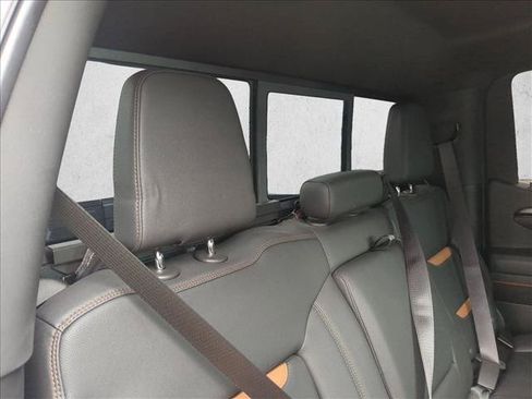 Used 2024 GMC Sierra 1500 AT4 w/ Technology Package AWD/4WD image 20