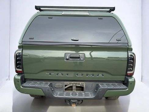 Used 2021 Toyota Tacoma TRD Sport w/ Technology Package image 24