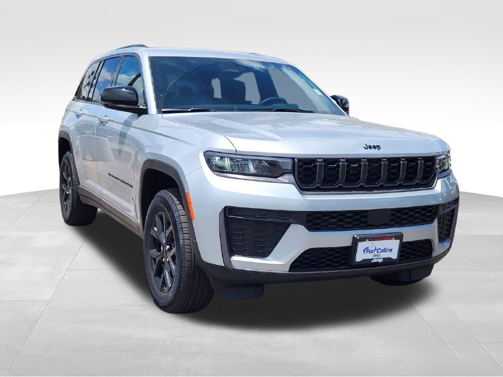 New 2026 Jeep Grand Cherokee Altitude AWD/4WD image 3
