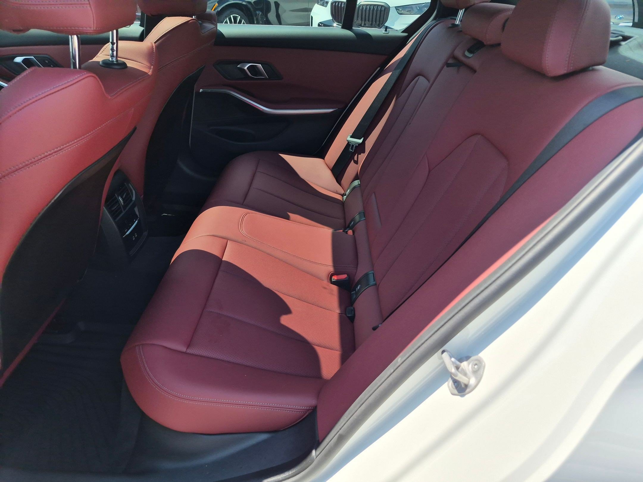 Used 2025 BMW 330i Sedan w/ M Sport Package RWD image 31