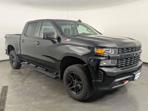 Used 2019 Chevrolet Silverado 1500 Custom Trail Boss w/ Custom Convenience Package image 2