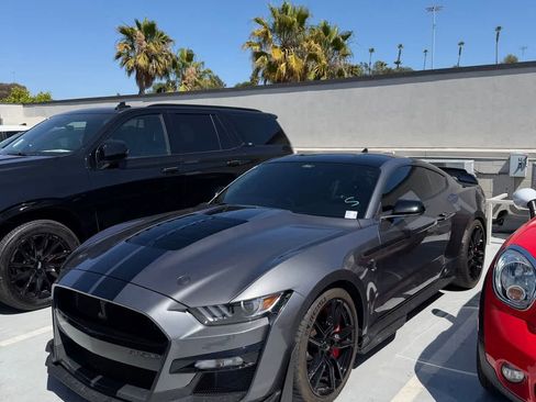 Used 2021 Ford Mustang Shelby GT500 w/ Technology Package RWD image 1