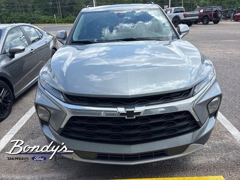 Used 2023 Chevrolet Blazer LT w/ Convenience Package FWD image 2