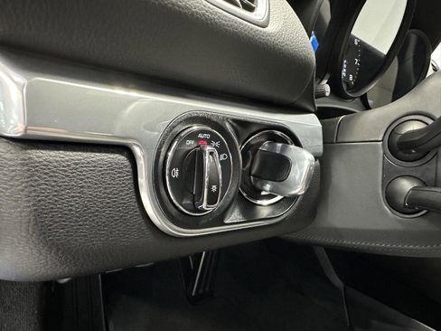 Certified 2025 Porsche 718 Boxster S RWD image 24