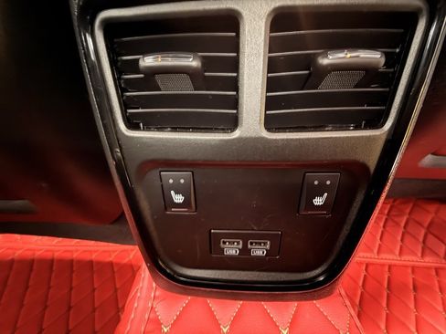 Used 2018 Dodge Charger R/T image 27