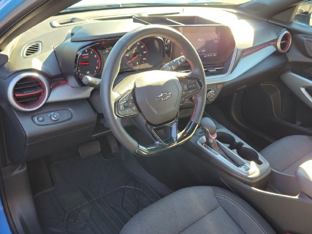 Certified 2024 Chevrolet Trax RS FWD image 21